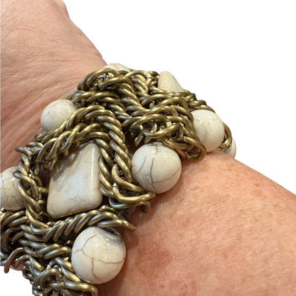 Chunky Gold Chain & Howlite Stone Statement Bracelet JB8 - Picture 4 of 4